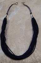 Schmuckstücke aus Indien - Edelsteinketten